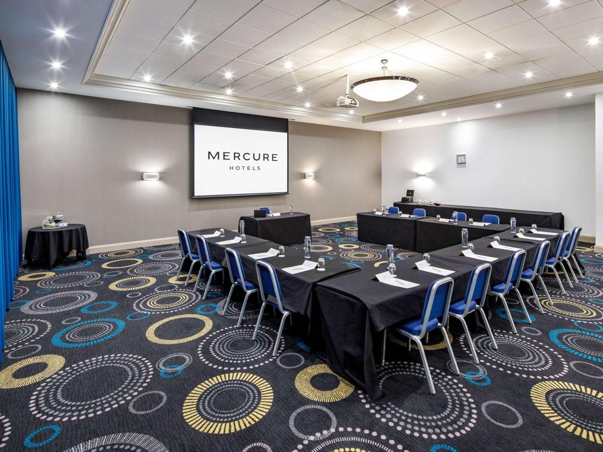 Mercure Telford Centre Hotel Ngoại thất bức ảnh