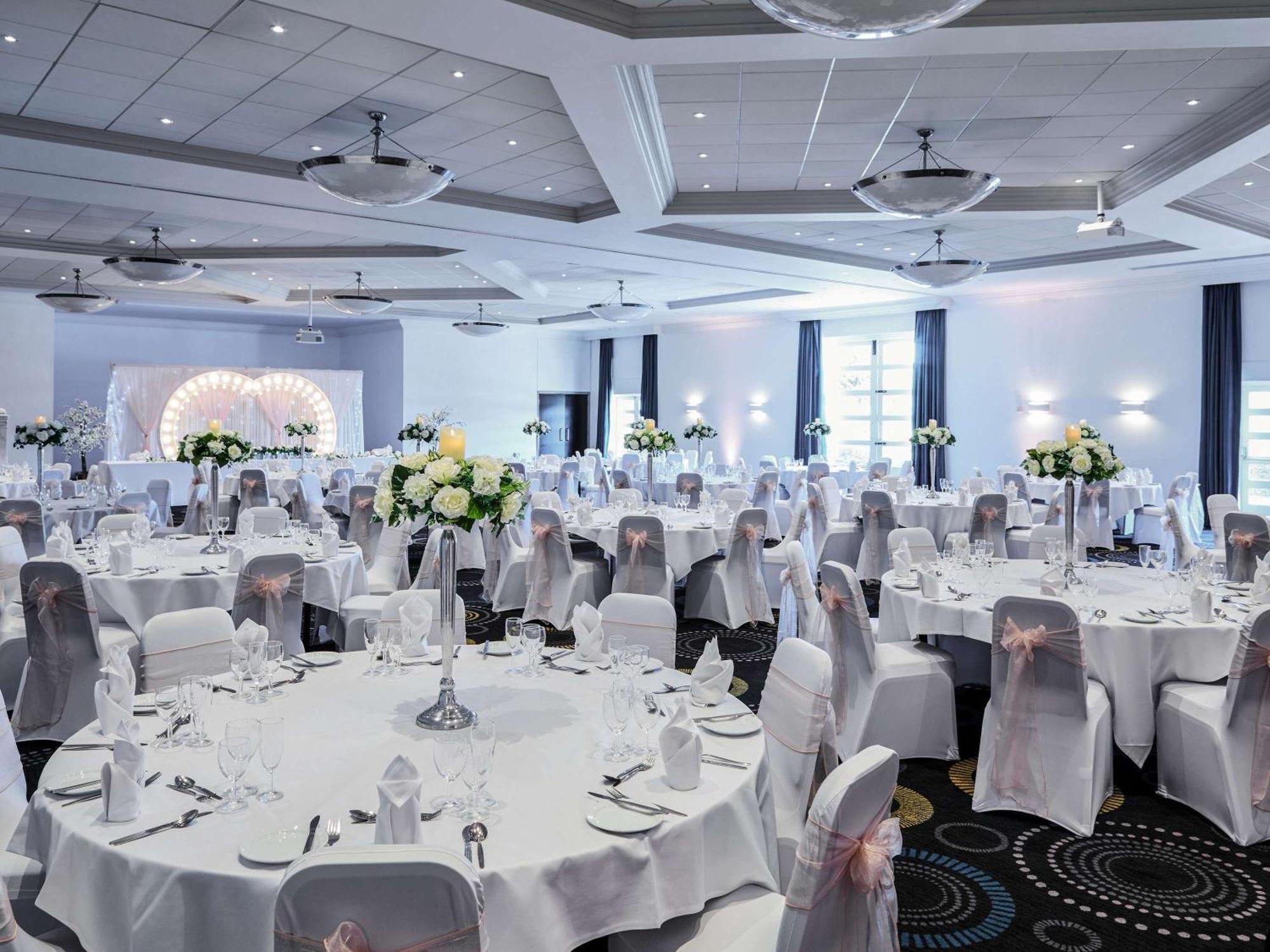 Mercure Telford Centre Hotel Ngoại thất bức ảnh